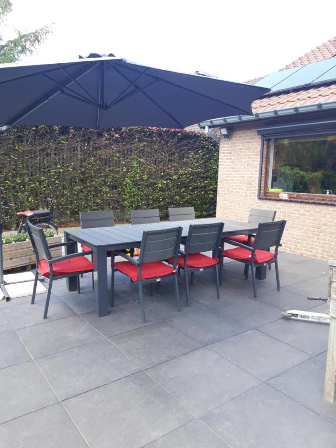 Het Koningshofje Bed & Breakfast Pelt ภายนอก รูปภาพ