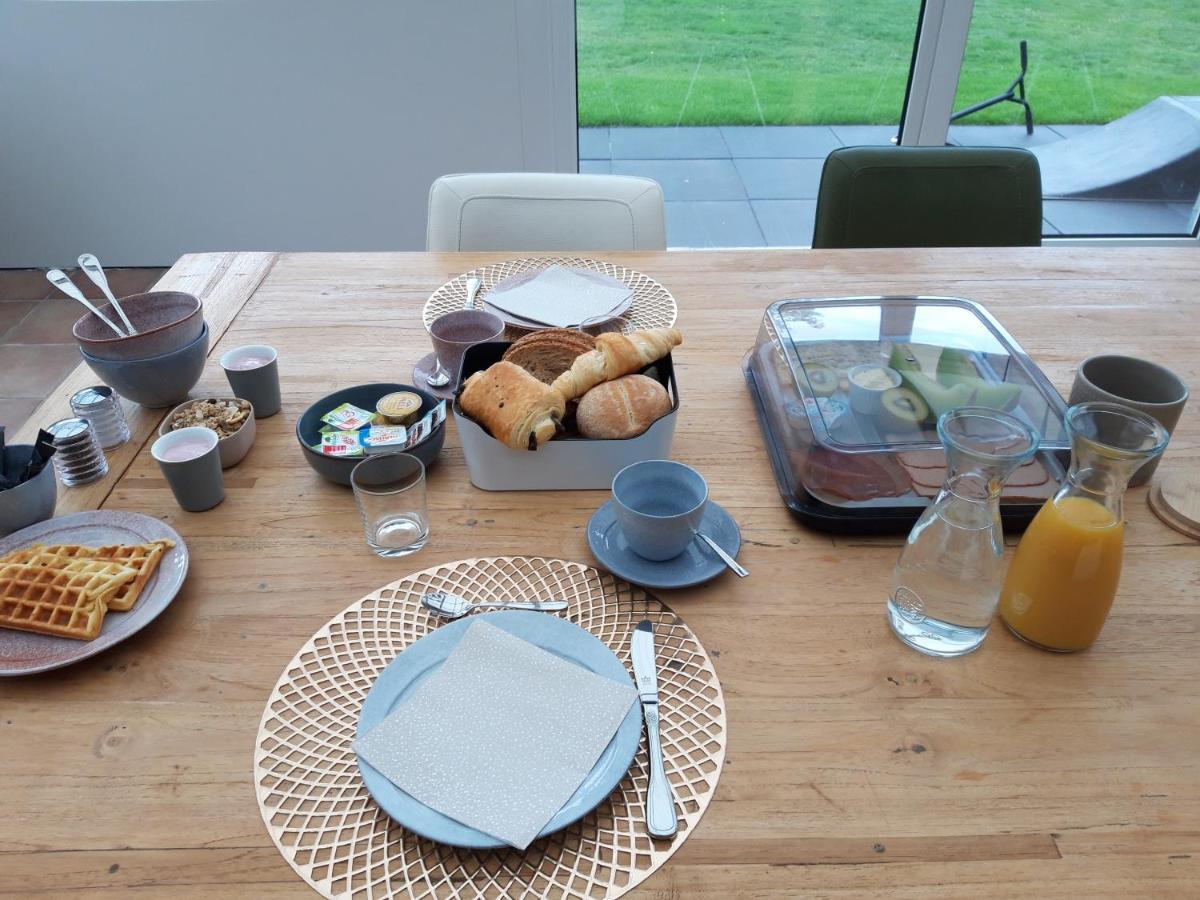 Het Koningshofje Bed & Breakfast Pelt ภายนอก รูปภาพ