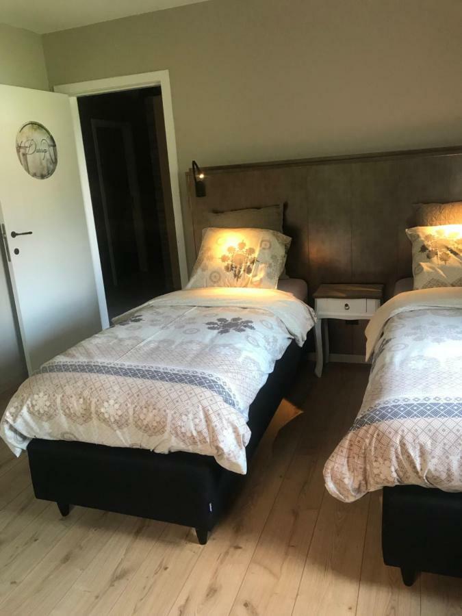 Het Koningshofje Bed & Breakfast Pelt ภายนอก รูปภาพ