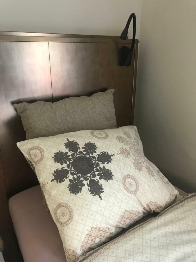 Het Koningshofje Bed & Breakfast Pelt ภายนอก รูปภาพ
